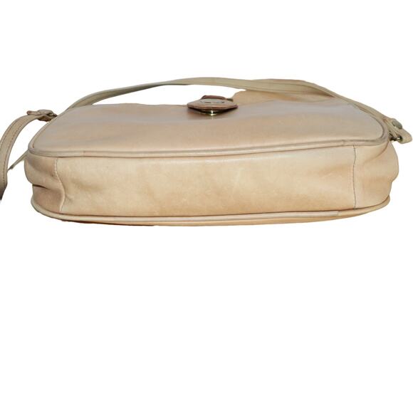 Vintage Tan FS Originals Leather Crossbody with Gold Clasp - Picture 6 of 7